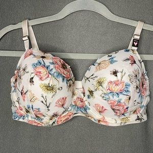 Victoria’s Secret White Floral Bra